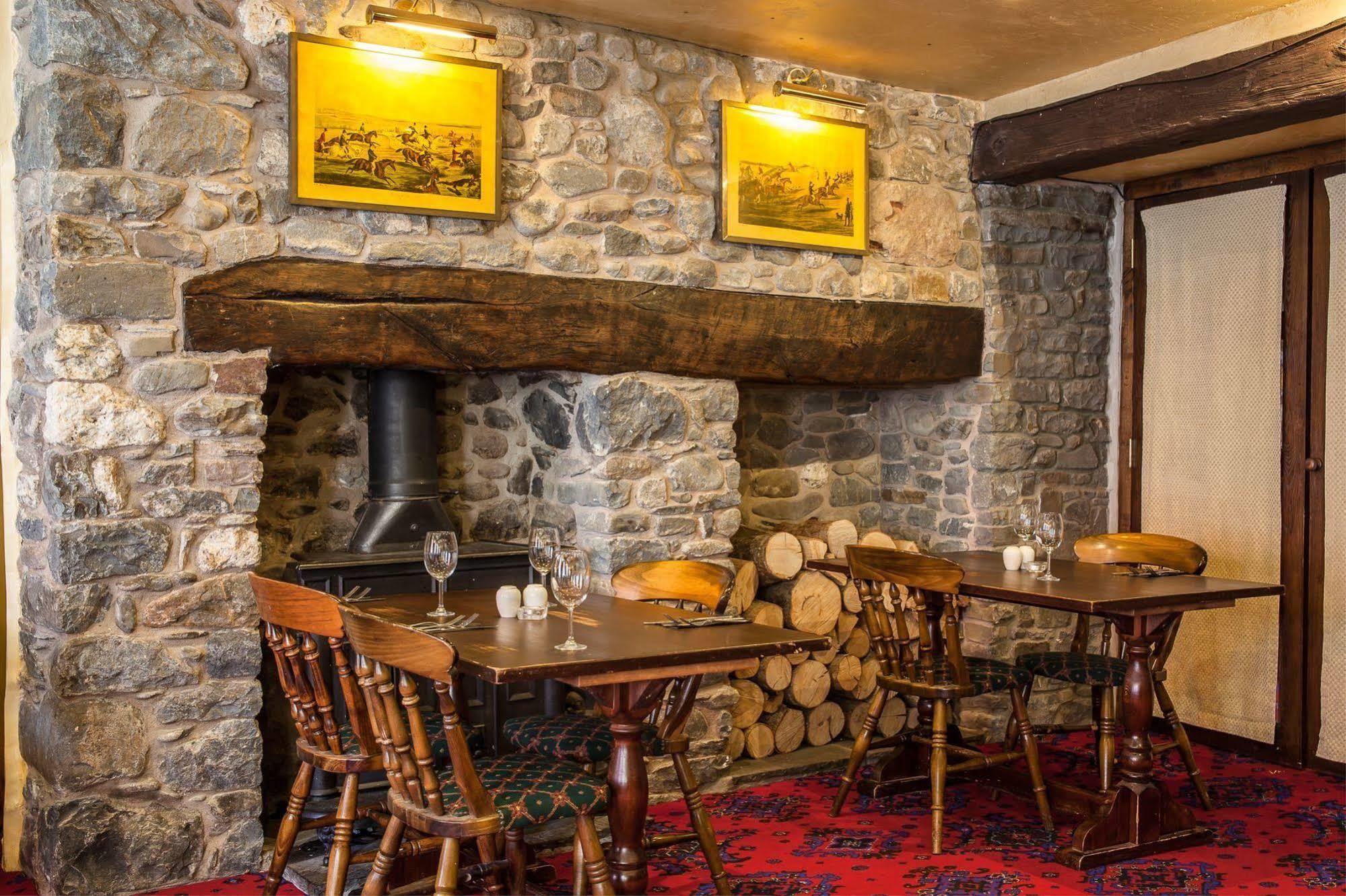 The King'S Head Hotel Llandovery Eksteriør billede