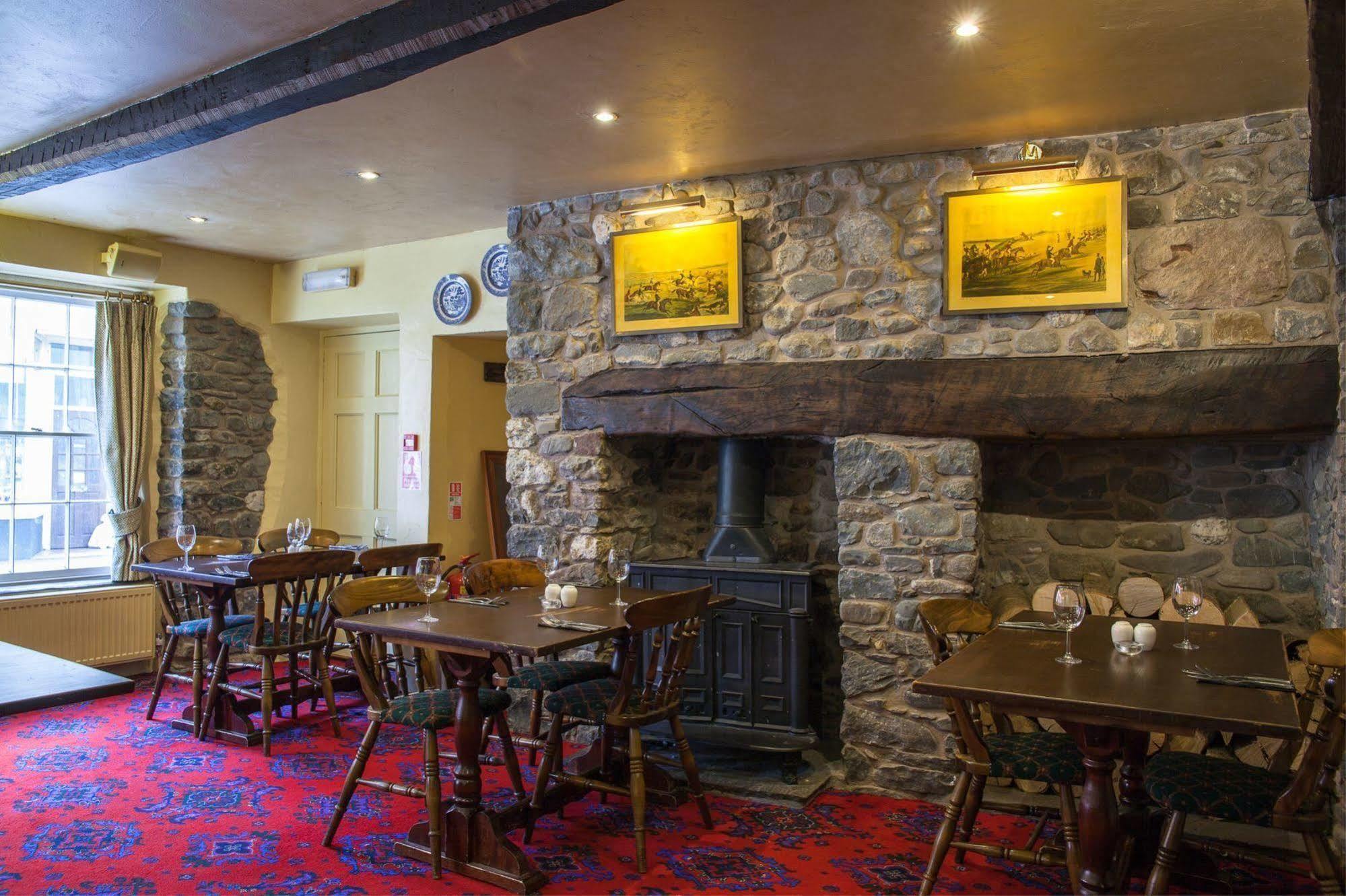 The King'S Head Hotel Llandovery Eksteriør billede