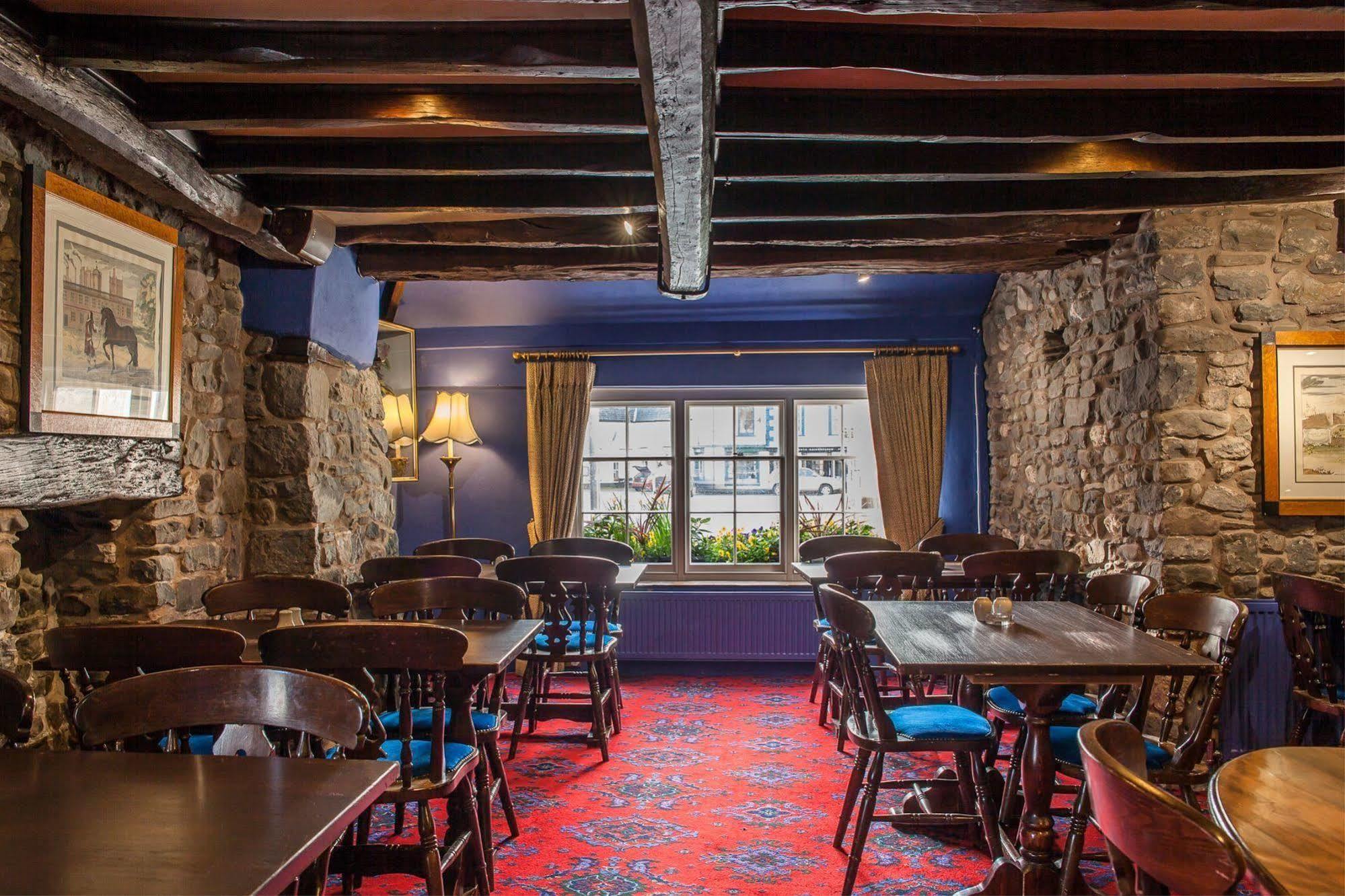 The King'S Head Hotel Llandovery Eksteriør billede